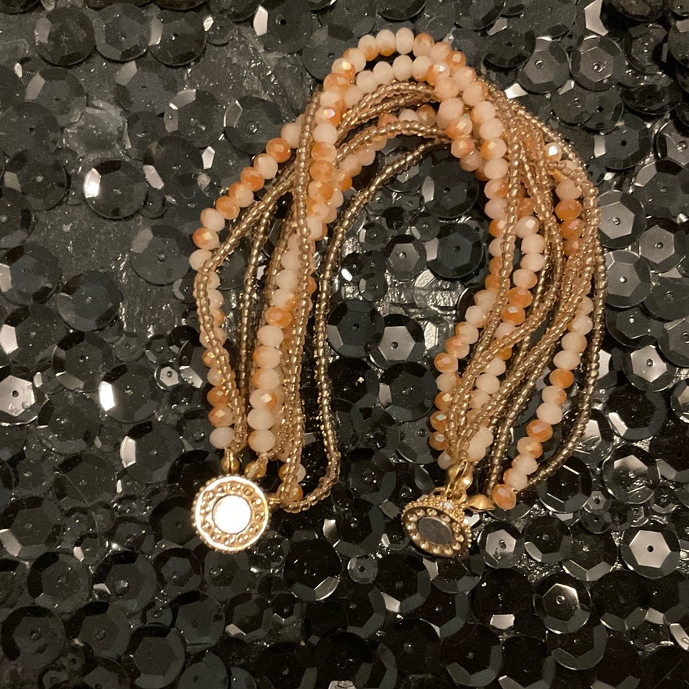 ~8” gold-tone peach 9-strand beaded bracelet magnetic clasp costume jewelry - Picture 3 of 6